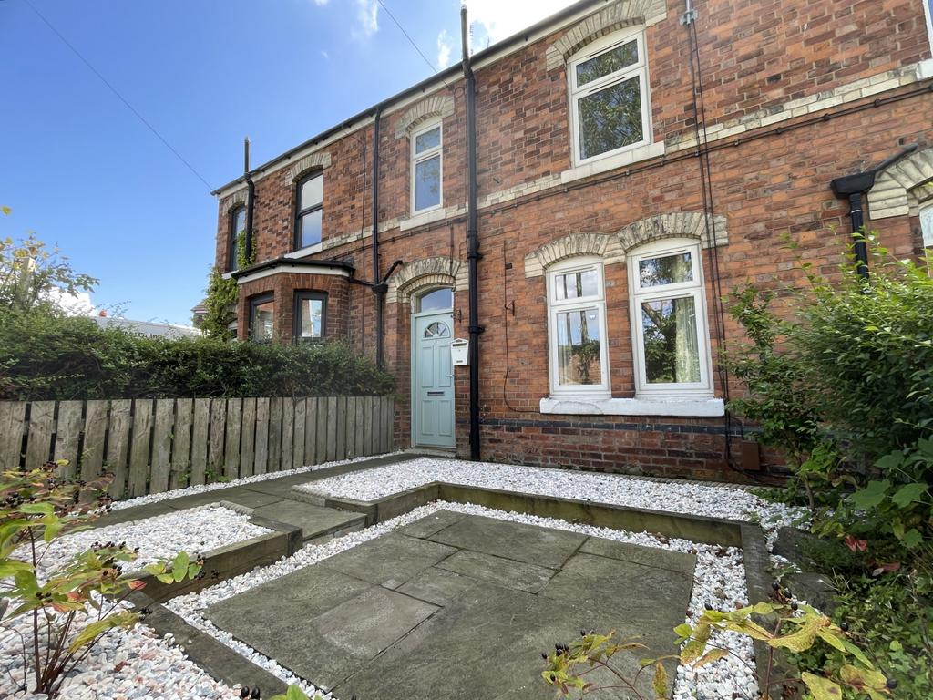 Hollins Terrace, Marple, Stockport... 3 bed terraced house to rent £