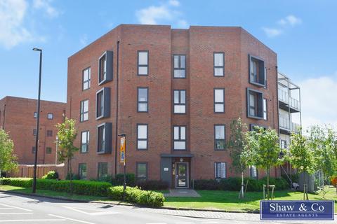 2 bedroom flat for sale, Brabazon Road, Hounslow TW5