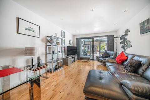4 Inner Park Road, London, SW19 6DZ