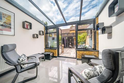 4 Inner Park Road, London, SW19 6DZ