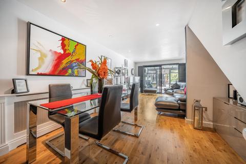4 Inner Park Road, London, SW19 6DZ