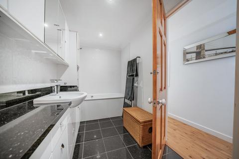 4 Inner Park Road, London, SW19 6DZ