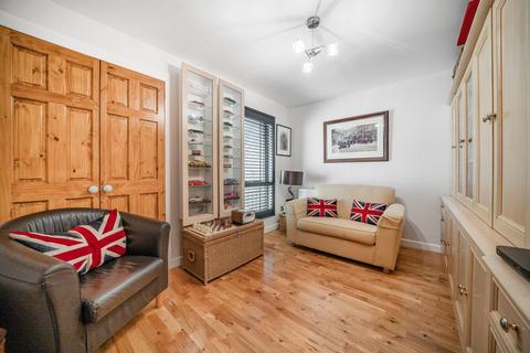 4 Inner Park Road, London, SW19 6DZ