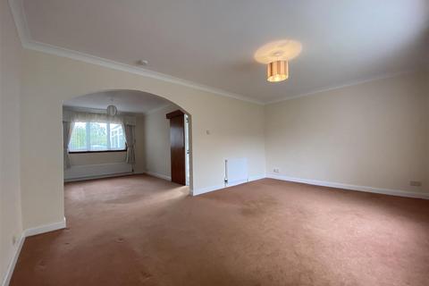 4 bedroom detached house to rent, St. Marys Drive, Perth