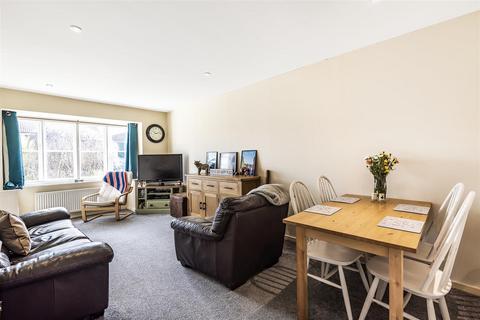 19 Dickens Road, Malton, YO17 7FE