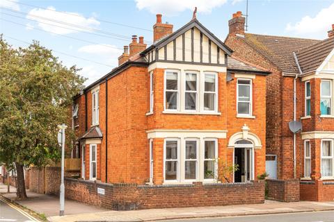 192 Castle Road, Bedford, MK40 3TY