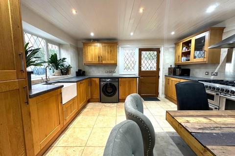 2 - 4 Cattle Hill, Great Billing, Northampton, NN3 9DU