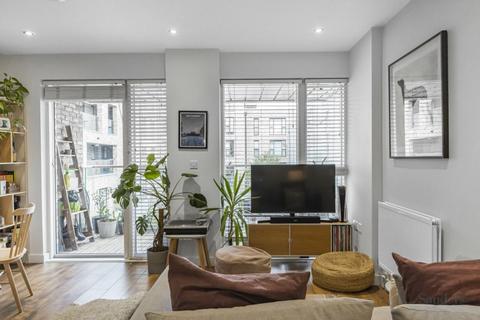1 bedroom flat for sale, London Lane, Hackney E8