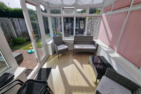 3 bedroom end of terrace house for sale, Hopton Gardens, Hopton