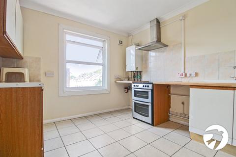 3 bedroom maisonette to rent, Windmill Street, Gravesend, DA12