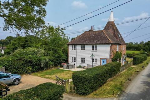 4 bedroom detached house for sale, Rural Countryside Family Home In Frittenden