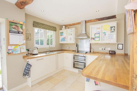 4 bedroom detached house for sale, Rural Countryside Family Home In Frittenden