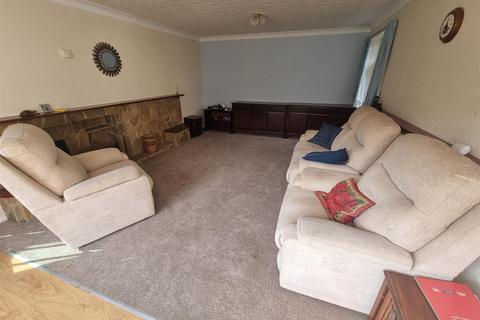 4 bedroom detached bungalow for sale, Oulton Street, Oulton Village, Lowestoft, Suffolk