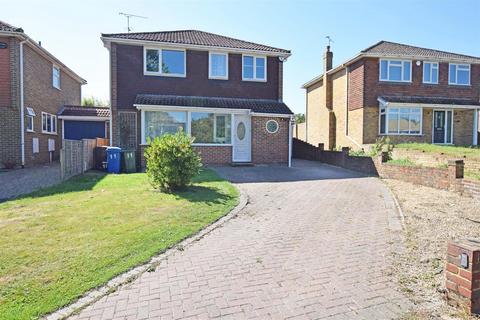 4 bedroom detached house for sale, Wickham Close, Newington