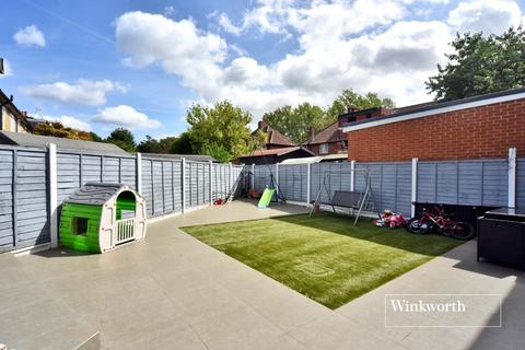 193 Glastonbury Road, Morden, SM4 6PE