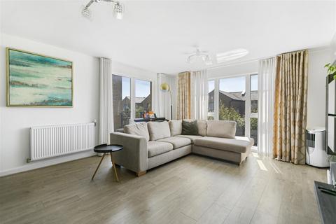 23 Harvest Road, Trumpington, Cambridge, CB2 9PH