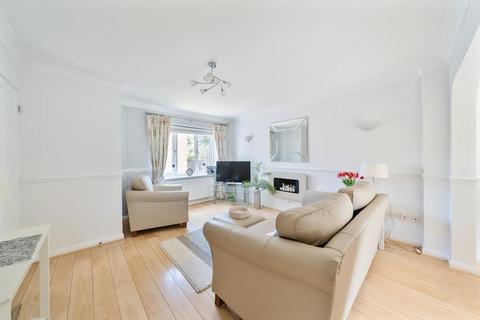 3 bedroom end of terrace house for sale, Staines-upon-Thames,  Surrey,  TW18