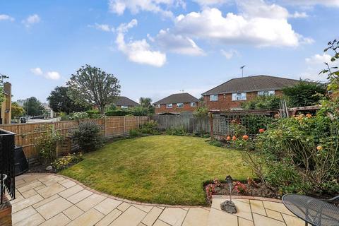 3 bedroom end of terrace house for sale, Staines-upon-Thames,  Surrey,  TW18