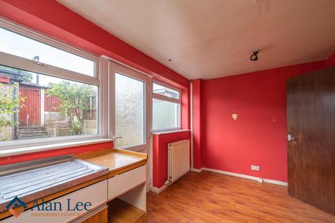 3 bedroom end of terrace house for sale, Hardwick Drive, Macclesfield, SK11 7XP