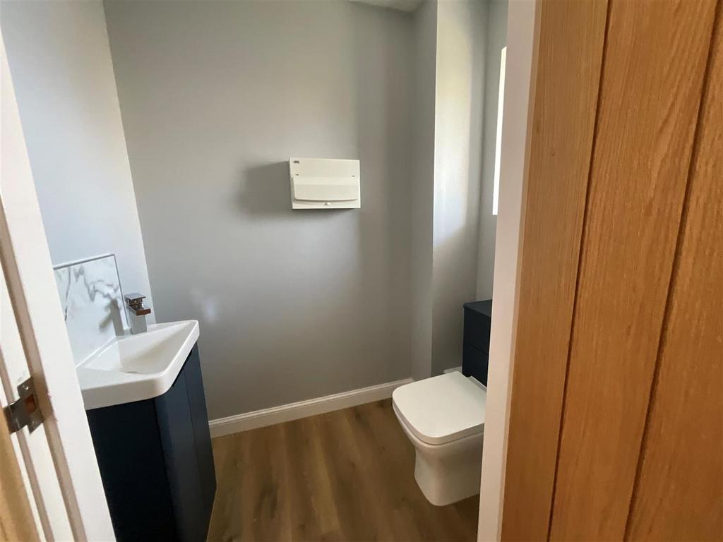 Plot 5 Cloakroom