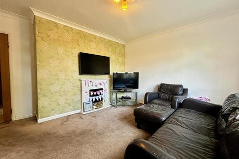 3 bedroom semi-detached house for sale, Summerhill Grove, Garforth, Leeds