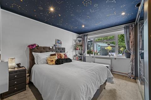 10 Birch Drive, Brantham, Manningtree, CO11 1TE