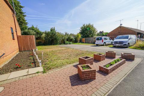 2 bedroom bungalow for sale, Ledburn Grove, Leighton Buzzard