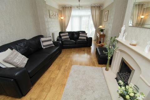 4 bedroom semi-detached house for sale, Aintree Lane, Liverpool L10