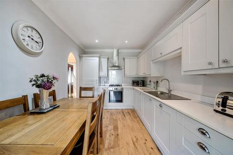 10 Lancelot Avenue, Wembley, HA0 2BB