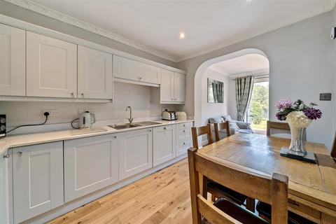 10 Lancelot Avenue, Wembley, HA0 2BB