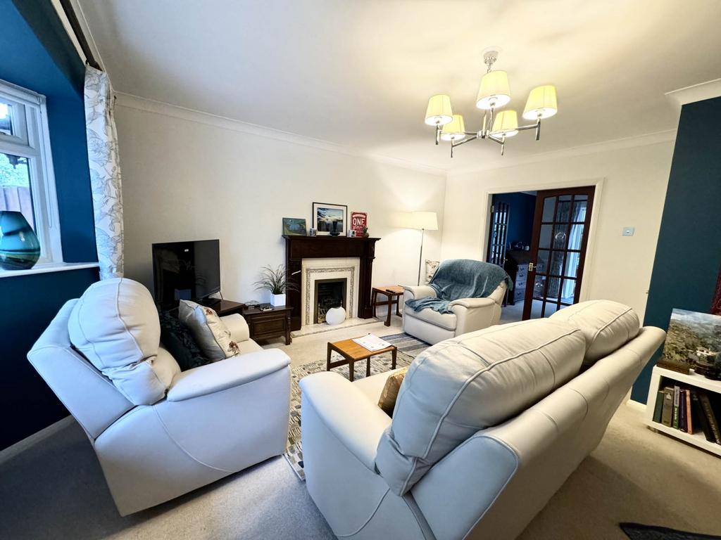 Cowley Hill Lane, St Helens 3 bed detached house for sale £425,000