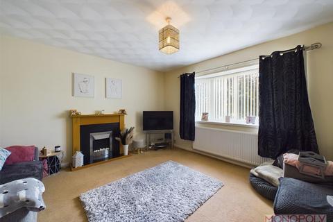 2 bedroom apartment for sale, Church Street, Rhostyllen, Wrexham