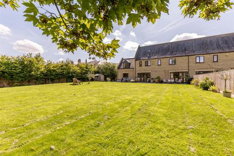 4 bedroom end of terrace house for sale, Meadow Walk, Heathfield