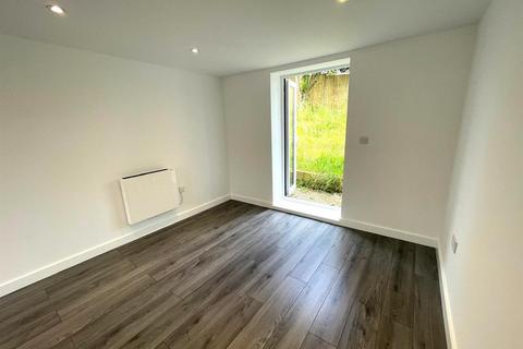 1 bedroom apartment for sale, Penryn