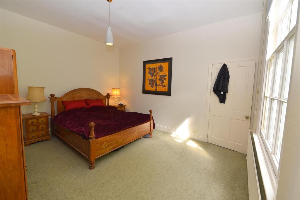 Bed3.JPG