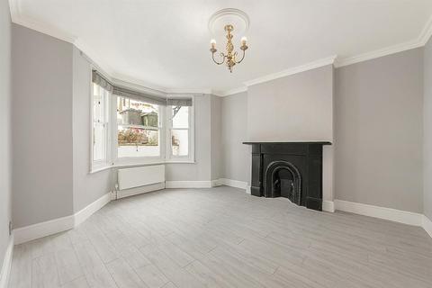 2 bedroom flat for sale, Elm Park, London SW2