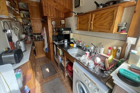 16 Hereford Road, Feltham, TW13 5BT