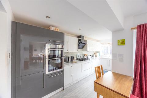 79 Glen View Road, Greenhill, Sheffield, S8 7SG