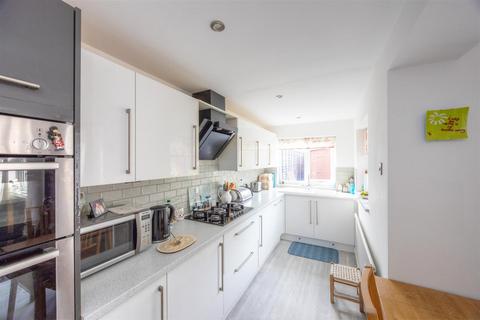 79 Glen View Road, Greenhill, Sheffield, S8 7SG
