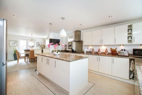 5 bedroom detached house for sale, Elford Avenue, Newcastle Upon Tyne