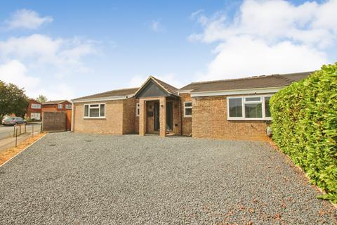 3 bedroom semi-detached bungalow for sale, Wheatley Crescent, Huntingdon PE28