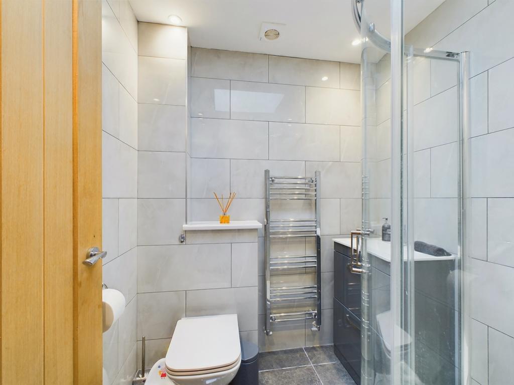 Shower Room 1