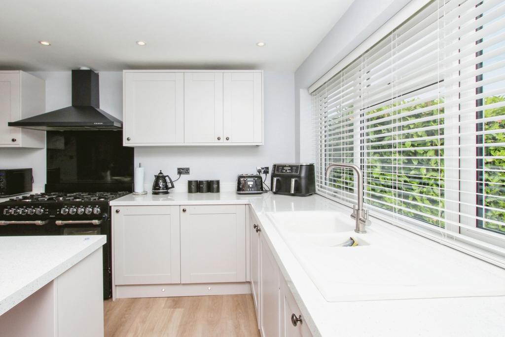 Kitchen 4