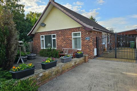 2 bedroom bungalow for sale, Main Street, North Leverton DN22