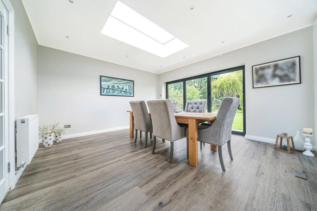Sitting/Dining Room