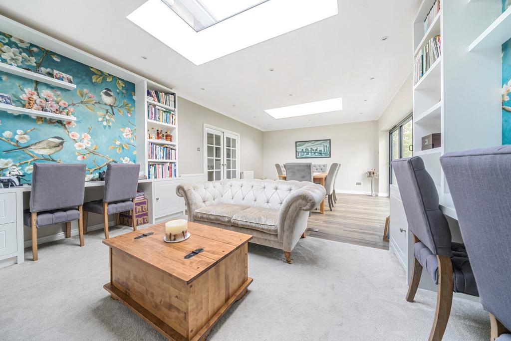 Sitting/Dining Room