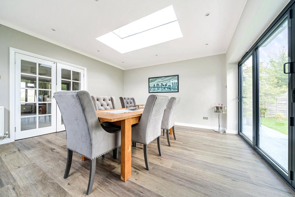 Sitting/Dining Room