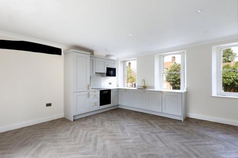 2 bedroom apartment for sale, London End, Beaconsfield, Buckinghamshire, HP9