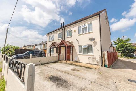 undefined, Slough Road, Iver SL0
