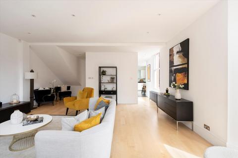 2 bedroom flat for sale, Green Street, Mayfair, London, W1K